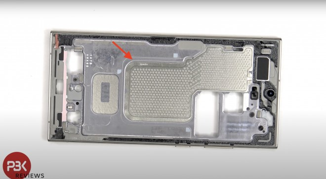 Dòng iPhone 17 được đồn sẽ có thiết kế bo tròn hơn, nhờ kỹ thuật ghép nối mới giữa mặt kính và khung viền.(Ảnh: GSMArena.com)