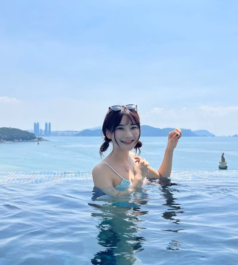 Gần đây, cô hợp tác với thương hiệu đồ lót Fashion For Yes 24hrs để bắt đầu kinh doanh nội y. (Ảnh: beanfun)