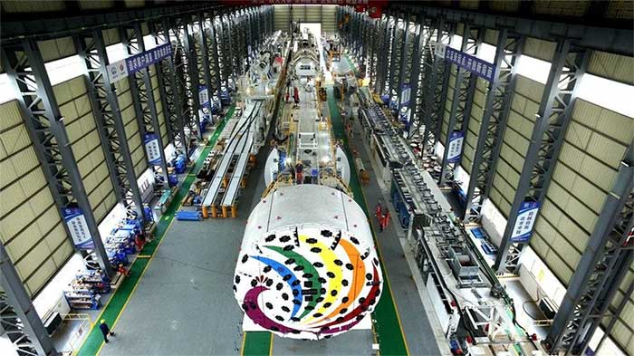 Giờ đây, nước này tự sản xuất những cỗ máy có công năng vượt trội, giúp tiết kiệm chi phí xây dựng đáng kể.