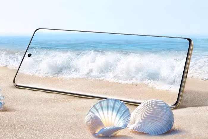 Trang bị chip MediaTek Dimensity 7300-Energy, RAM 8GB (mở rộng thêm 14GB RAM ảo) và bộ nhớ trong tối đa 256GB. (Ảnh: DNVN)