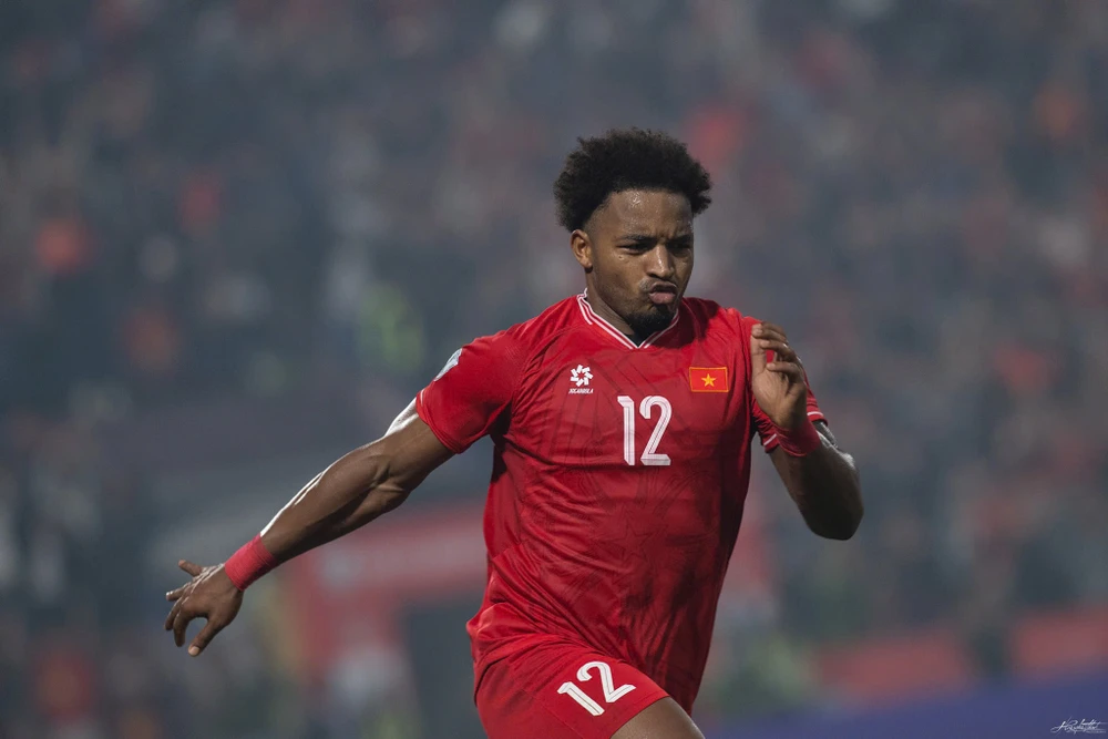 Không chỉ có thế mạnh về thể chất và kỹ thuật, Xuân Son còn thể hiện một tư duy tấn công sắc bén, điều này giúp anh có thể linh hoạt trong cả hai chiến thuật phòng ngự phản công và kiểm soát bóng. (Ảnh: PLO)