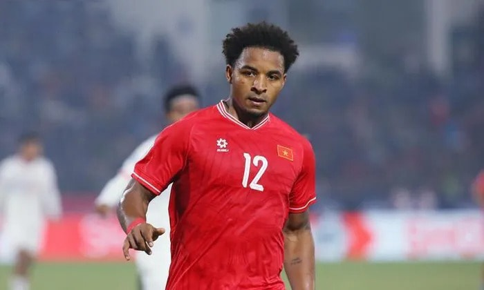 Trận đấu gần nhất với Thái Lan trong khuôn khổ ASEAN Cup 2024, Xuân Son đã chứng tỏ được tài năng của mình khi ghi hai bàn thắng đẹp mắt, đưa đội tuyển Việt Nam gần hơn với chức vô địch. (Ảnh: Báo Nghệ An)