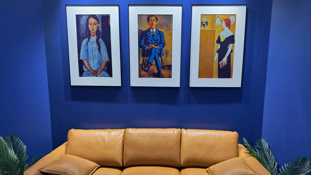 7. Tại triển lãm điện tử, E-Ink ra mắt poster kỹ thuật số InkPoster có thể sạc một lần mỗi năm, sử dụng công nghệ giấy điện tử màu. (Ảnh: The Official Blog of Abt.