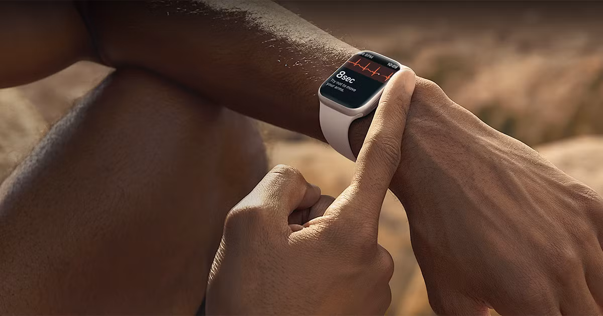 Khi nhận cảnh báo, người dùng được khuyến nghị đo huyết áp bằng thiết bị chuyên dụng để có kết quả chính xác hơn. Mặc dù không đo chi tiết, tính năng này vẫn quan trọng trong việc phát hiện sớm tình trạng tăng huyết áp, giúp người dùng tránh được các rủi ro sức khỏe. (Ảnh: Apple)