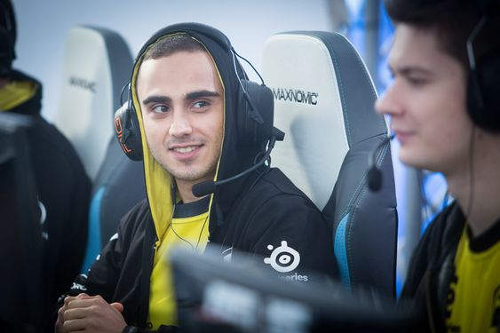 6. Kuro “Kuroky” Takhasomi (Đức, gốc Iran): Đội trưởng Team Liquid, vô địch TI7, tham dự 9 kỳ TI liên tiếp, thu nhập gần 5,3 triệu USD. (Ảnh: Liquipedia)