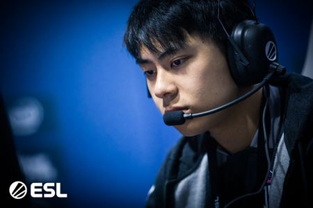 3. Anathan “ana” Pham (Úc, gốc Việt): Thành viên Team OG, vô địch TI 2018 và 2019, thu nhập hơn 6 triệu USD, được vinh danh trong Forbes 30 Under 30 Châu Á.(Ảnh: Liquipedia)