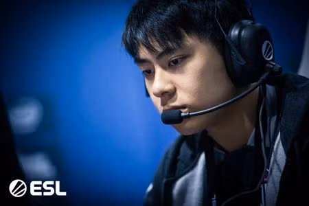 3. Anathan “ana” Pham (Úc, gốc Việt): Thành viên Team OG, vô địch TI 2018 và 2019, thu nhập hơn 6 triệu USD, được vinh danh trong Forbes 30 Under 30 Châu Á.(Ảnh: Liquipedia)