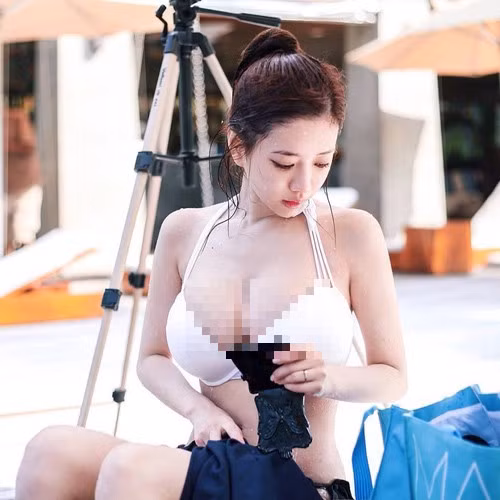 Ngoài việc là một streamer, Hanshen còn là người mẫu, tốt nghiệp ngành thiết kế, và tự kinh doanh cửa hàng thời trang. (Ảnh: Dân việt)