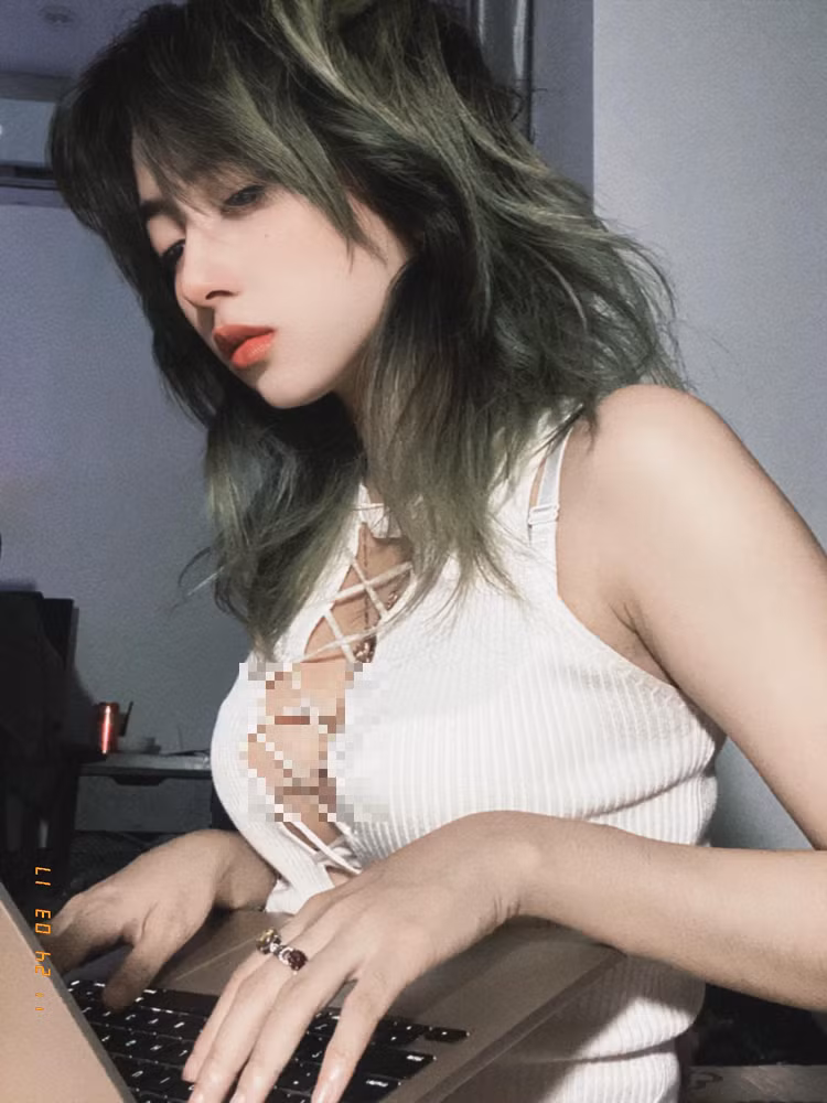 Được biết, cô nàng mang hai dòng máu Việt Nam và Ấn Độ với ánh mắt hút hồn. (Ảnh: Gamek)