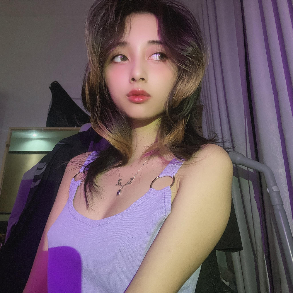 Trên trang cá nhân, Mercury Nguyen chủ yếu chia sẻ một số hình ảnh cá nhân và cuộc sống. Dù gần đây không tham gia nhiều hoạt động quá nổi bật, tuy nhiên cô vẫn thu hút lượng lớn người theo dõi. (Ảnh: Gametv)