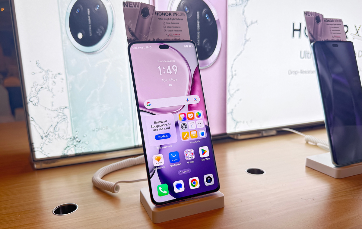 6. Lựa chọn sáng giá trong tầm trung: Với sự kết hợp hoàn hảo giữa thiết kế sang trọng, hiệu năng mạnh mẽ, thời lượng pin dài và độ bền cao, Honor X9c xứng đáng trở thành ứng cử viên sáng giá trong phân khúc tầm trung. (Ảnh: HardwareZone)
