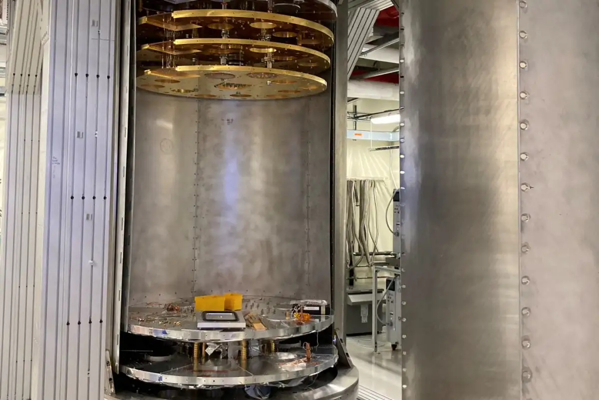 Goldeneye có thể kết nối và làm mát ở nhiều biên độ nhiệt, chỉ chiếm 1/10 không gian của các tủ lạnh cũ.(Ảnh: New Scientist)