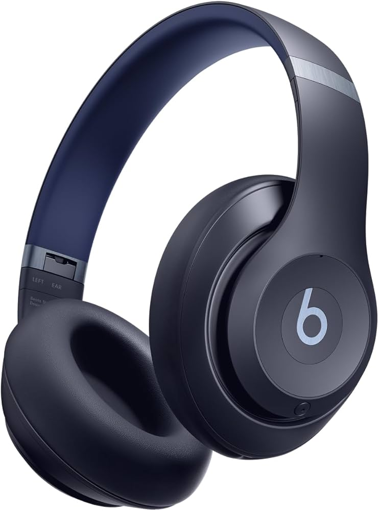 Beats Studio Pro tích hợp tốt với cả hệ sinh thái Apple và Android, hỗ trợ Find My và "Hey Siri". (Ảnh: Amazon)