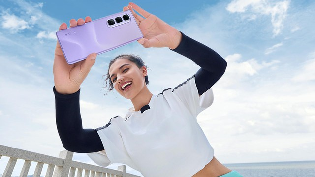 HOT 50 Pro+ có cấu trúc TitanWing tối ưu hóa thiết kế mỏng và bền bỉ.(Ảnh: Phụ nữ số)