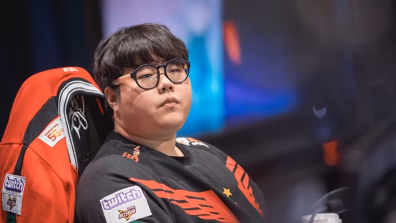 5. Wolf: Hỗ trợ xuất sắc, hiện là streamer cho T1. Từng vô địch thế giới 2 lần liên tiếp (2015-2016) và giữ kỷ lục nhiều đường kiến tạo nhất ở LCK.(Ảnh: Liquipedia)