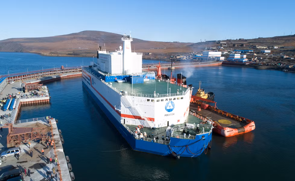 Nhiên liệu đã qua sử dụng được lưu trữ tạm thời trên tàu trước khi vận chuyển về Murmansk để tái chế tại nhà máy RT-1 ở Chelyabinsk. (Ảnh: atommedia.online)