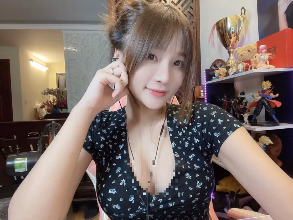 Thỏa sức và cháy hết mình với đam mê, Lyly Sury cảm thấy vô cùng hạnh phúc và vui sướng.(Ảnh: oneesports.vn)