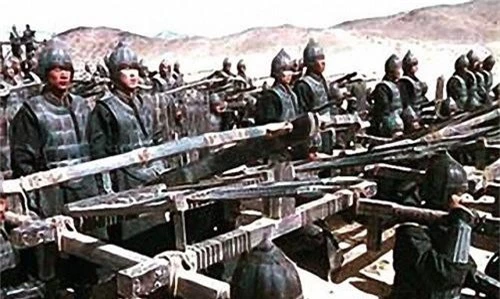 Nỏ Gia Cát trở thành vũ khí tối ưu, thay đổi cục diện nhiều trận chiến nhờ vào sức mạnh, độ chính xác và tác động tâm lý. (Ảnh: DNVN)