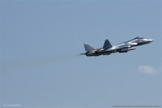 Nguồn tin cho biết, đã gần 40 năm qua R-33 chỉ được sử dụng duy nhất trên máy bay tiêm kích đánh chặn MiG-31. Tuy nhiên, biến thể mới của nó, được đặt tên là RVV-BD sẽ được sử dụng trên bất kỳ máy bay chiến đấu nào, đặc biệt là tiêm kích tàng hình Su-57.