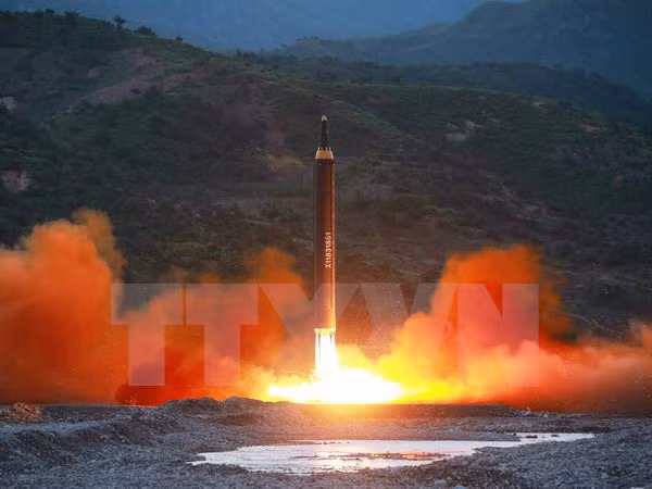 My, Nhat phan ung gi ve vu phong ten lua moi cua Trieu Tien?