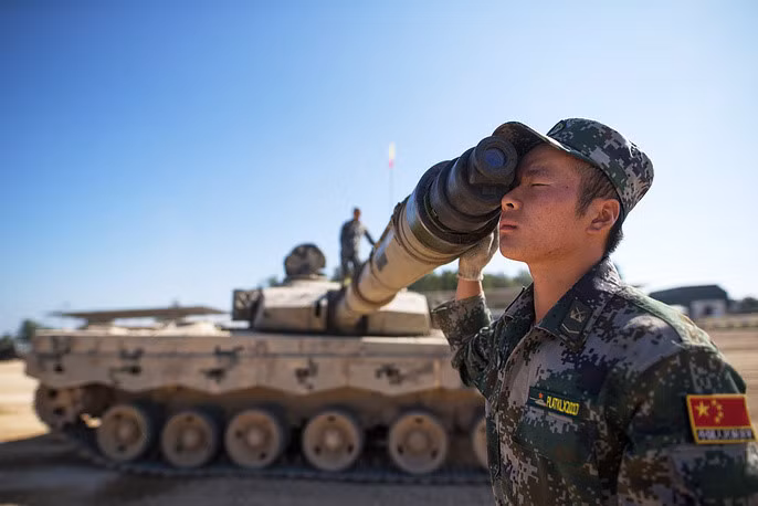 Một binh sĩ Trung Quốc chuẩn bị cho phần thi của mình trong Đại hội Quân sự thế giới 2017.