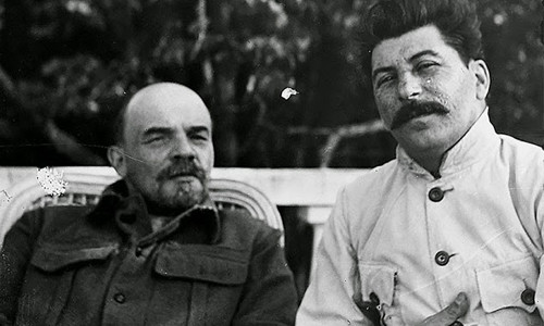 Ảnh chụp lãnh tụ Liên Xô Lenin và nhà lãnh đạo Stalin năm 1922.