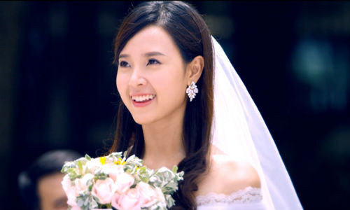 Midu dien ao cuoi dep tua thien than buoc vao le duong