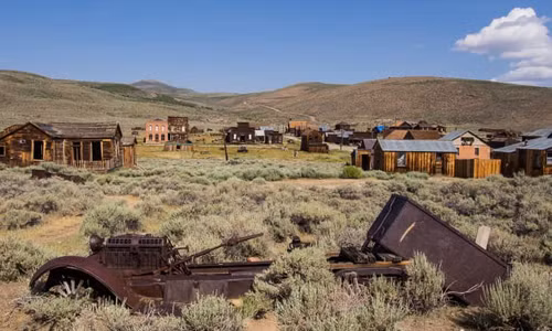  Thị trấn ma khét tiếng khác ở Mỹ là Bodie. Nằm tại California, thị trấn Bodie từng là nơi sinh sống của khoảng 10.000 người. Trong 2 thập niên đầu của thế kỷ 20, rất nhiều công nhân đã đến thị trấn này để khai thác vàng.