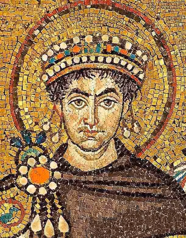 Justinian I là hoàng đế đế quốc Đông La Mã từ năm 527-565. Trong thời gian nắm quyền, ông đã khôi phục sức ảnh hưởng của đế quốc Đông La Mã. Hoàng đế Justinian I cũng là người cho xây dựng nhà thờ Hagia Sophia nổi tiếng còn tồn tại đến ngày nay.