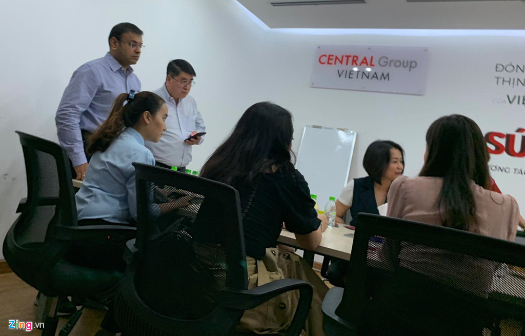 Ngung nhap hang may mac Viet, doanh nghiep nhon nhao lo lang, Big C noi gi?-Hinh-2