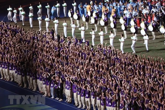 Hinh anh an tuong tai le Be mac SEA Games 32 lung linh sac mau-Hinh-9