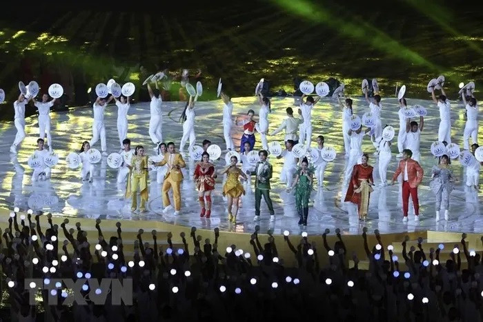 Hinh anh an tuong tai le Be mac SEA Games 32 lung linh sac mau-Hinh-10