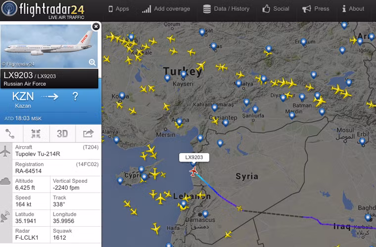 Flightradar24 cho biết, máy bay do thám Tu-214R đã cất cánh từ Kazan, men theo hành lang phía đông lãnh thổ Nga tới biển Caspian, vượt qua không phận Iran và Iraq vào vùng trời Latakia, Syria.