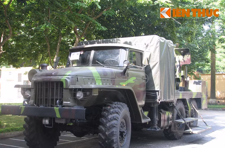 Việc lắp đặt pháo 105mm lên xe Ural-375Đ là một trong những ý tưởng đột phá, không chỉ tận dụng, phát huy ưu thế của các loại khí tài cũ đã được trang bị mà còn tăng khả năng cơ động của các khẩu đội pháo, giúp cho việc phòng tránh đánh trả đòn tiến công của địch bằng vũ khí công nghệ cao khả thi hơn.