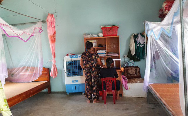 Bao ve truong xam hai nu sinh lop 7: Tuyet chieu nao tri “de xom“?-Hinh-2