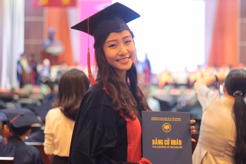 Mình may mắn khi được bố mẹ định hướng cho việc học ngoại ngữ từ nhỏ. Mình cũng có niềm đam mê nhất định với nền văn hóa nước ngoài nên đã tự trau dồi khả năng ngôn ngữ", Phương Hoa chia sẻ.