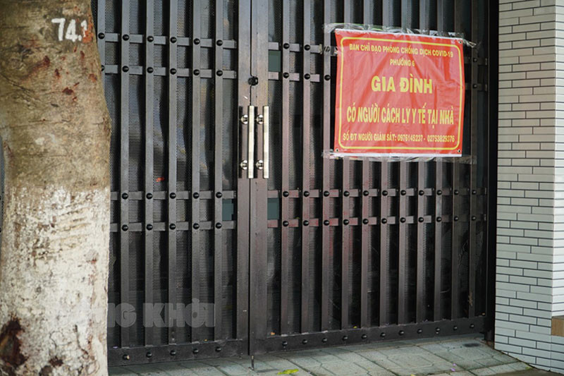 Neu Ha Noi cach ly F1 tai nha, nguoi than tu bao ve the nao?