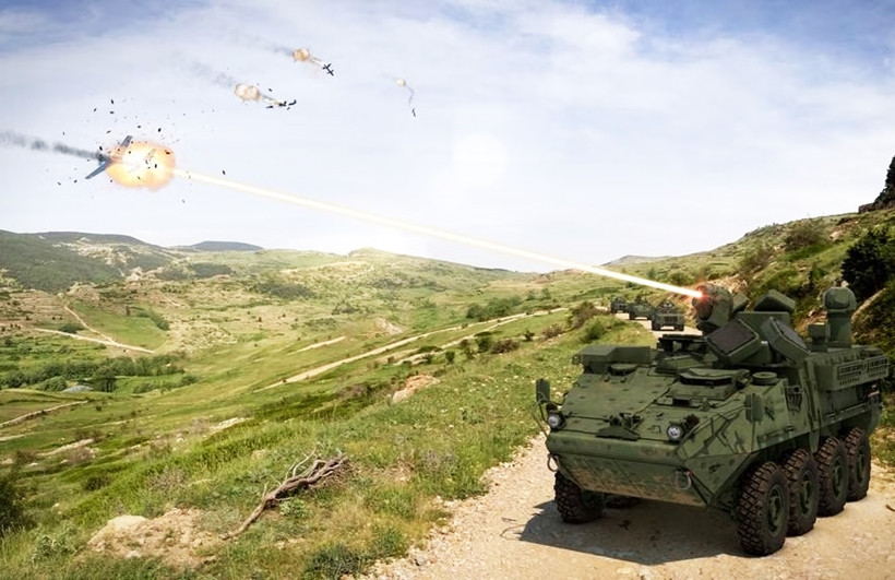 Vũ khí laser của "Người bảo vệ" có công suất lên đến 50kW và được đánh giá là khá mạnh so với các loại vũ khí năng lượng hiện tại. Để dễ hình dung sức công phá của vũ khí laser gắn trên xe vũ trang này, bạn cần biết rằng khoảng gần một thập kỷ trước, một chiếc máy bay trang bị laser chỉ khoảng 30kW mà Lockheed Martin từng thử nghiệm đã có khả năng phá hủy được một chiếc xe bán tải trong vài giây bằng cách làm tan chảy mui xe và khối động cơ của nó.