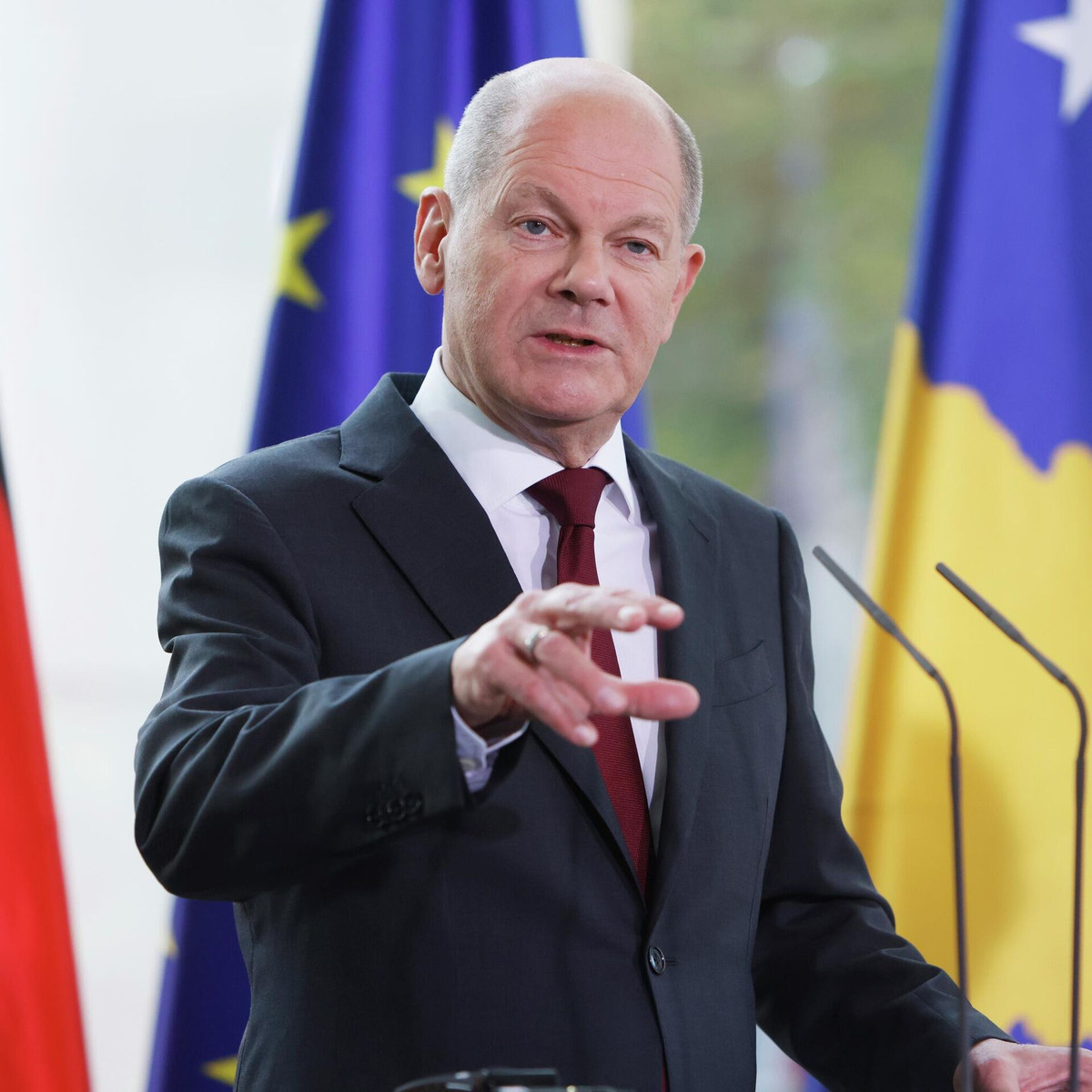 Thủ tướng Đức Olaf Scholz khẳng định vụ thông tin mật bị rò rỉ là rất nghiêm trọng và cần phải được điều tra một cách toàn diện, thận trọng và nhanh chóng.