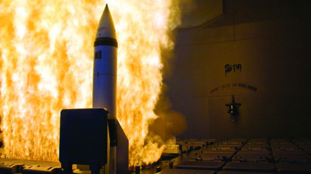 Ngoài ra, loại tên lửa này còn được trang bị thiết bị phát hiện mục tiêu MK-45 MOD 10 để phát hiện mục tiêu tầm thấp với hiệu suất cao, bổ sung hệ thống kiểm soát và dẫn tên lửa.