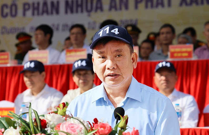 Cảnh robot cùng hơn 850 người diễn tập chữa cháy ở Hải Dương - Hình 2 Canh robot cung hon 850 nguoi dien tap chua chay o Hai Duong-Hinh-2