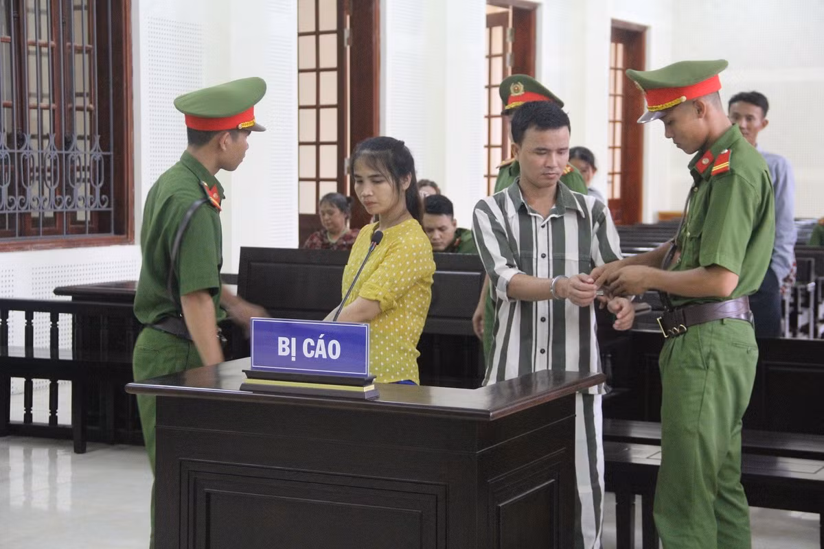 “Nu quai” lua dao chay viec chiem doat hon nua ty dong bat khoc-Hinh-2