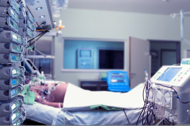 Nguoi dan ong chet vi ung thu gan du khong uong ruou, vo gao khoc tham thiet nhan “tat ca loi la cua toi“