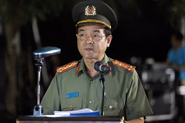 Từ cuối năm 2018, ông Lê Hồng Nam làm Giám đốc Công an tỉnh Long An. Đến 24/6/2020, ông được điều về làm Giám đốc Công an TPHCM.