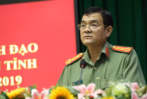 Đại tướng Tô Lâm chúc mừng các đồng chí được thăng cấp hàm cấp tướng lần này và khẳng định, quyết định thăng cấp bậc hàm cấp tướng cho các đồng chí một lần nữa khẳng định sự trưởng thành, phát triển của lực lượng CAND.