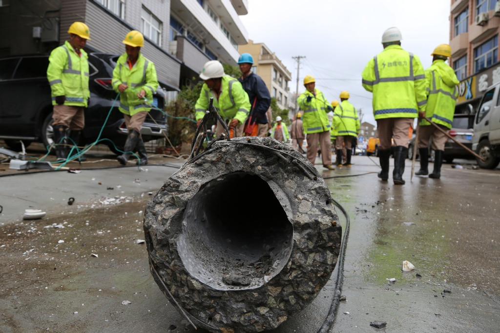Bão Hagupit hình thành từ ngày 1/8. Siêu bão này đổ bộ vào Trung Quốc trong bối cảnh các tỉnh miền Trung, miền Đông và Đông Nam Trung Quốc đang căng mình đối phó với lũ lụt tồi tệ nhất trong hàng thập kỷ, do mưa lớn kéo dài tại nhiều khu vực, trong đó có thượng nguồn sông Trường Giang. Ảnh: China Daily.
