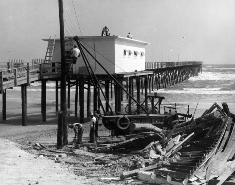 Bão Diane năm 1955 đã cướp đi sinh mạng ít nhất 184 người, gây thiệt hại nặng nề nhất tại Connecticut.