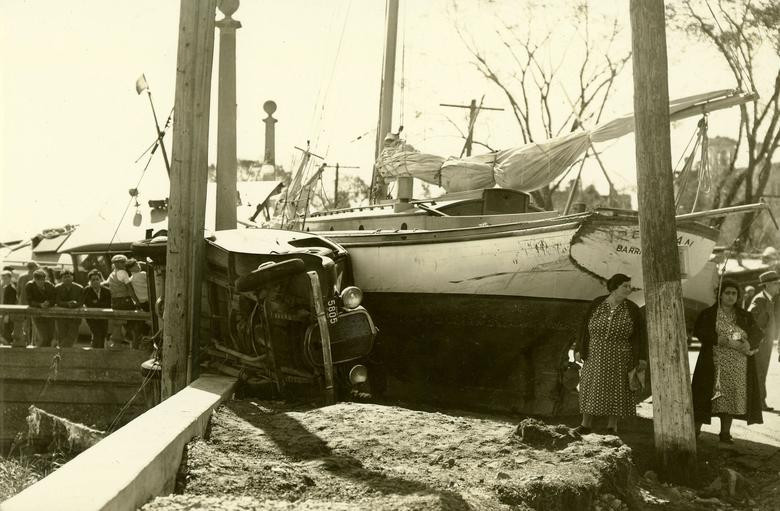 Bão New England năm 1938 đã khiến khoảng 600 người thiệt mạng, phá hủy 8.900 tòa nhà và khoảng 63.000 cư dân mất nhà cửa. Đây là một trong những cơn bão mạnh nhất và có sức tàn phá khủng khiếp nhất trong lịch sử Mỹ được ghi lại.