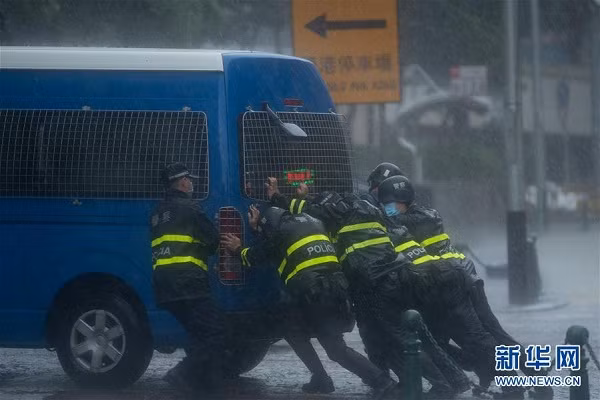 Tỉnh Quảng Đông đã nâng mức ứng phó với bão từ cấp 4 lên cấp 2, mức cao thứ hai trong thang 4 cấp tại Trung Quốc. Ảnh: Tân Hoa Xã.