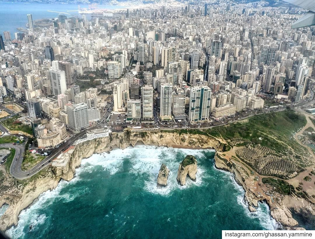 Theo Telegraph, Beirut có một trong những bãi biển tuyệt vời nhất Trung Đông. Ảnh: Instagram.